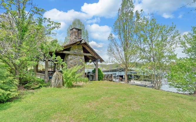 Hiawassee, Georgia, 30546, United States, 4 Bedrooms Bedrooms, ,3 BathroomsBathrooms,Residential,Active,2038165