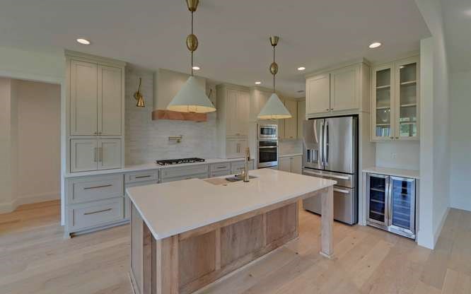 Hiawassee, Georgia, 30546, United States, 4 Bedrooms Bedrooms, ,3 BathroomsBathrooms,Residential,Active,2038165