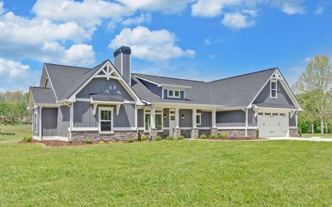 Hiawassee, Georgia, 30546, United States, 4 Bedrooms Bedrooms, ,3 BathroomsBathrooms,Residential,Active,2038165