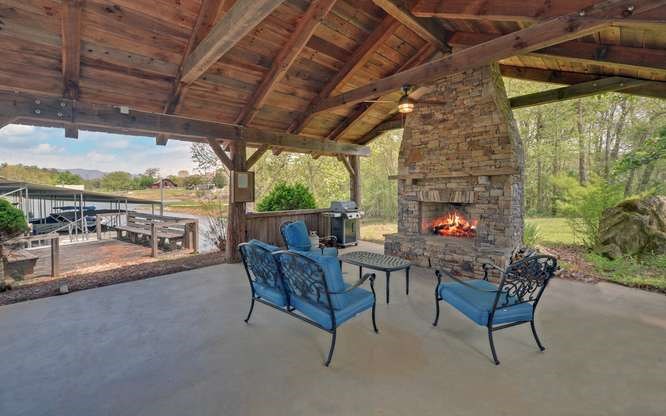 Hiawassee, Georgia, 30546, United States, 4 Bedrooms Bedrooms, ,3 BathroomsBathrooms,Residential,Active,2038165