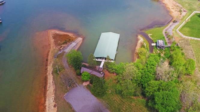 Hiawassee, Georgia, 30546, United States, 4 Bedrooms Bedrooms, ,3 BathroomsBathrooms,Residential,Active,2038165