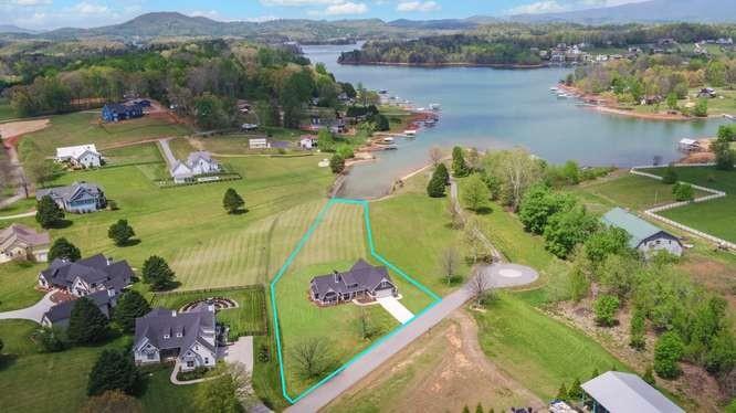 Hiawassee, Georgia, 30546, United States, 4 Bedrooms Bedrooms, ,3 BathroomsBathrooms,Residential,Active,2038165