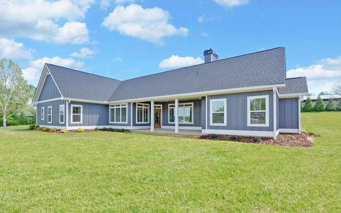 Hiawassee, Georgia, 30546, United States, 4 Bedrooms Bedrooms, ,3 BathroomsBathrooms,Residential,Active,2038165