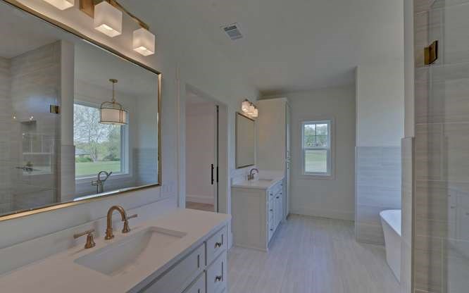 Hiawassee, Georgia, 30546, United States, 4 Bedrooms Bedrooms, ,3 BathroomsBathrooms,Residential,Active,2038165