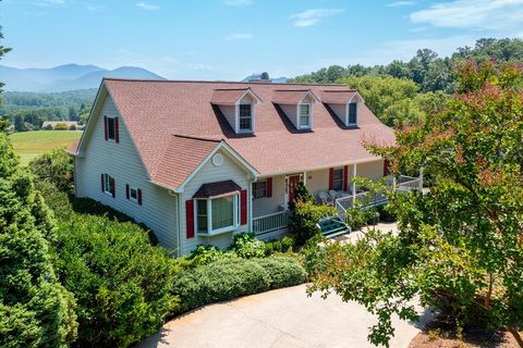 A home in Hayesville