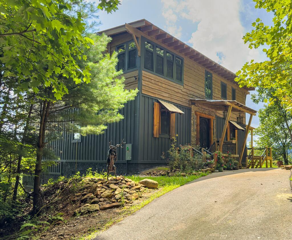 389 Fort Mountain Road