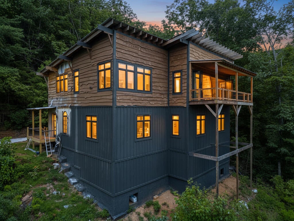 389 Fort Mountain Road