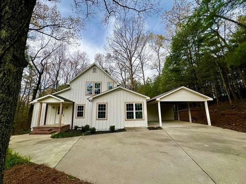 A home in Ellijay