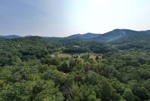 A home in Hayesville