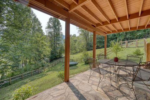 A home in Hayesville