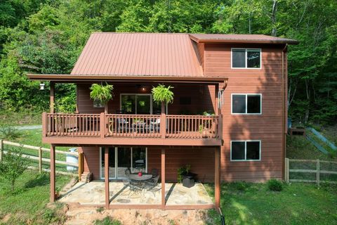 A home in Hayesville