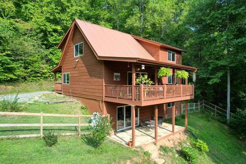 A home in Hayesville