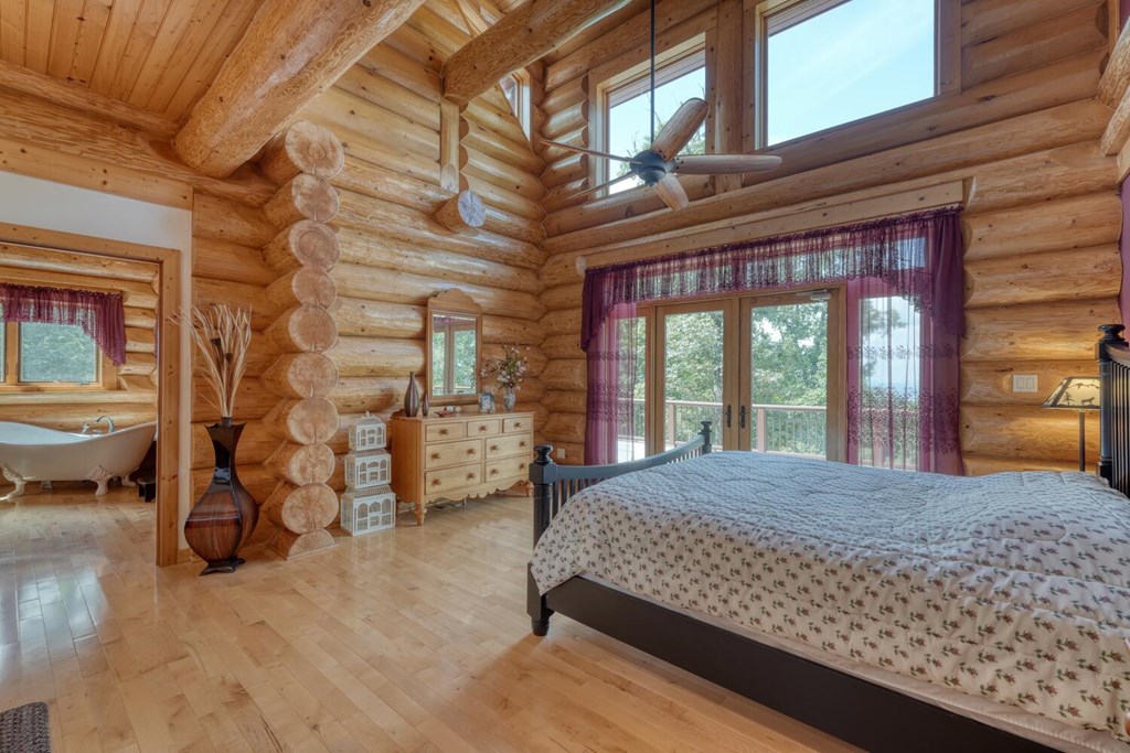 310 Hickory Fork