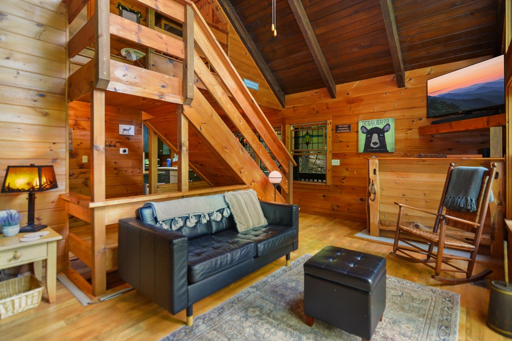 Ellijay, Georgia 30536, United States, 3 Bedrooms Bedrooms, ,3 BathroomsBathrooms,Residential,Active,59477