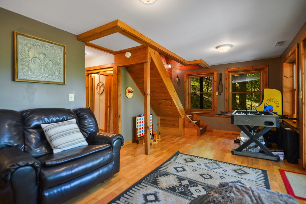 Ellijay, Georgia 30536, United States, 3 Bedrooms Bedrooms, ,3 BathroomsBathrooms,Residential,Active,59477