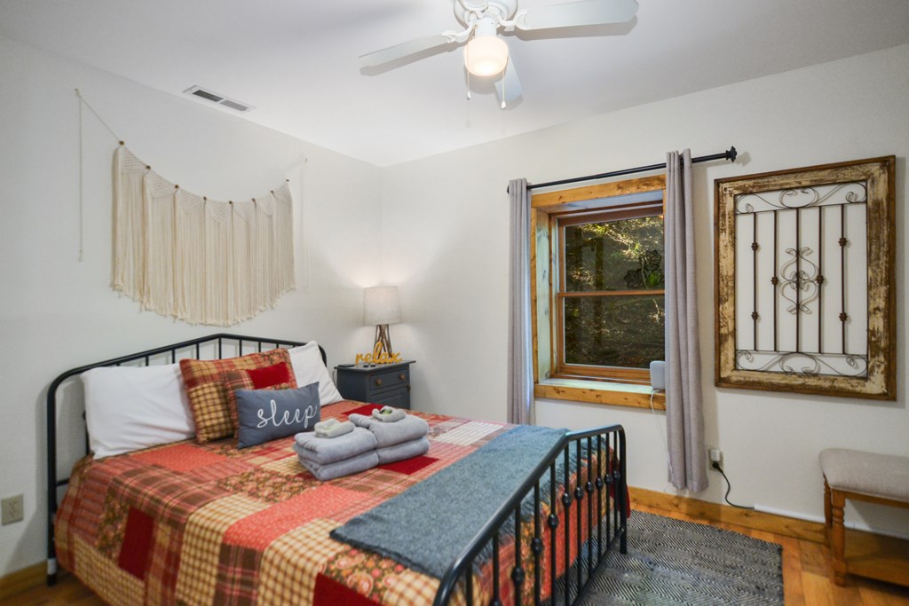 Ellijay, Georgia 30536, United States, 3 Bedrooms Bedrooms, ,3 BathroomsBathrooms,Residential,Active,59477