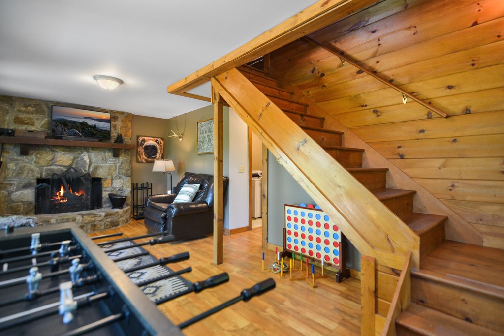 Ellijay, Georgia 30536, United States, 3 Bedrooms Bedrooms, ,3 BathroomsBathrooms,Residential,Active,59477