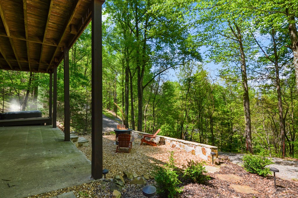 Ellijay, Georgia 30536, United States, 3 Bedrooms Bedrooms, ,3 BathroomsBathrooms,Residential,Active,59477