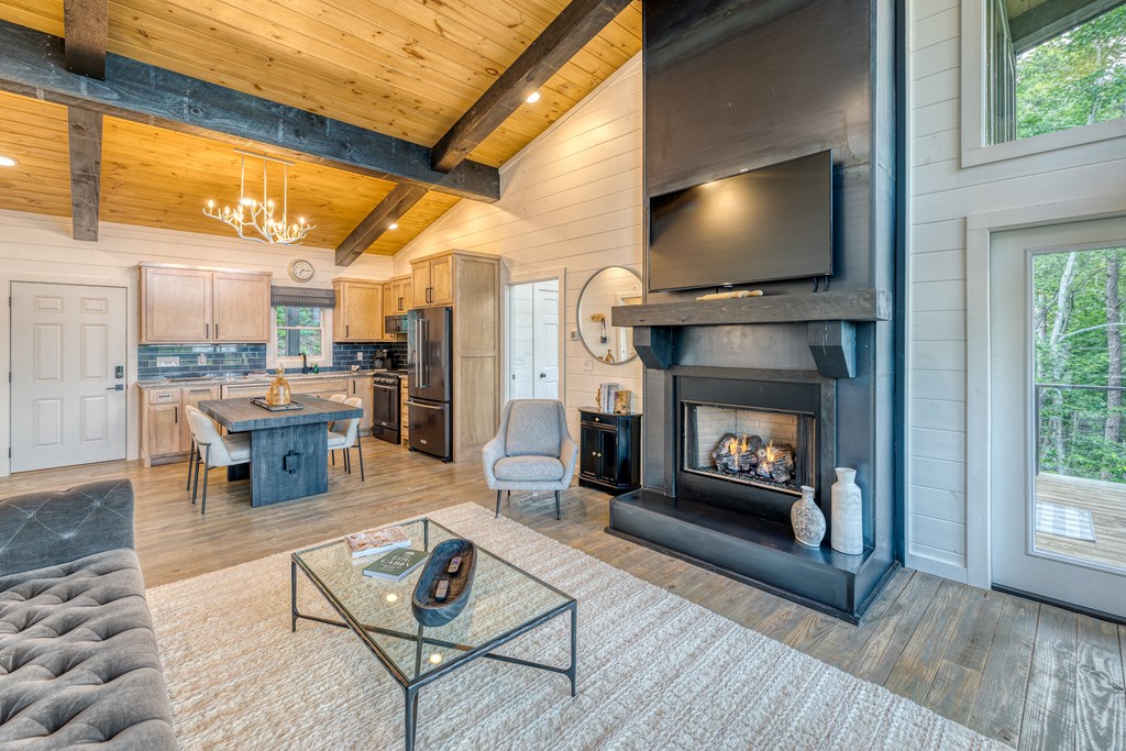 281 Raintree Bend
