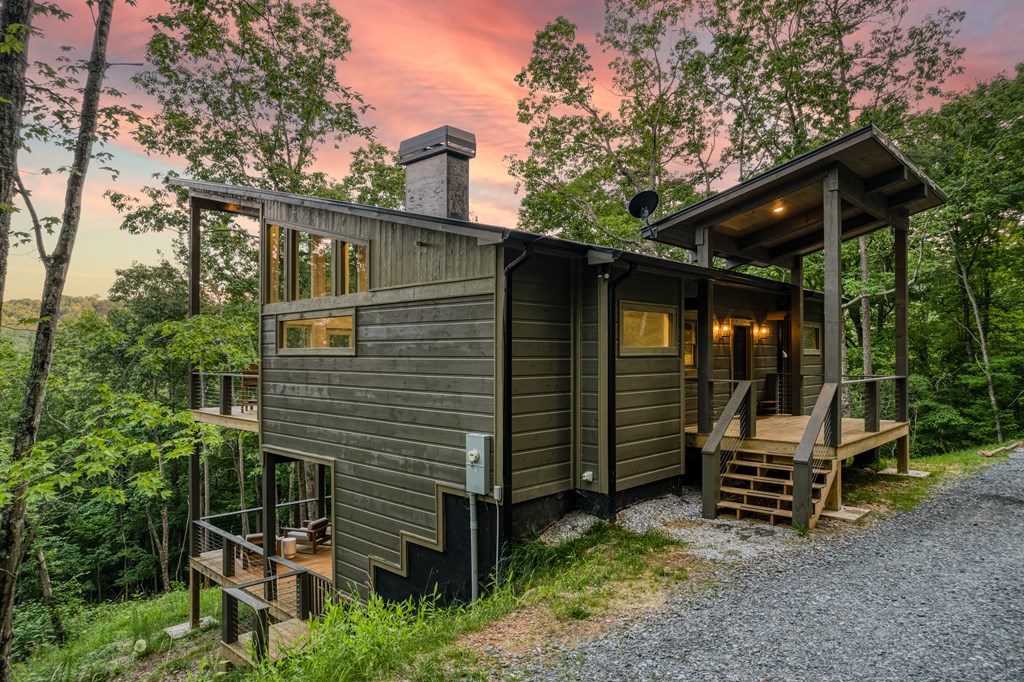 281 Raintree Bend