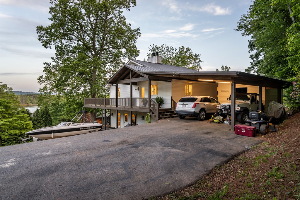 138 Mccombs Drive
