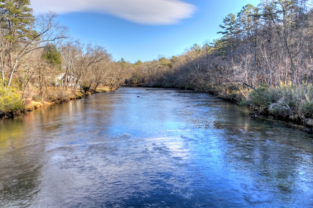 315 River Retreat Road