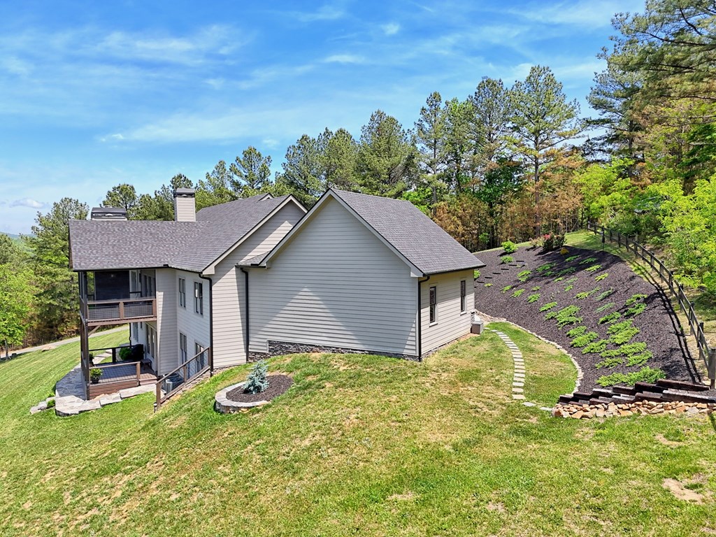 Blairsville, Georgia, 30512, United States, 4 Bedrooms Bedrooms, ,5 BathroomsBathrooms,Residential,Active,2019440