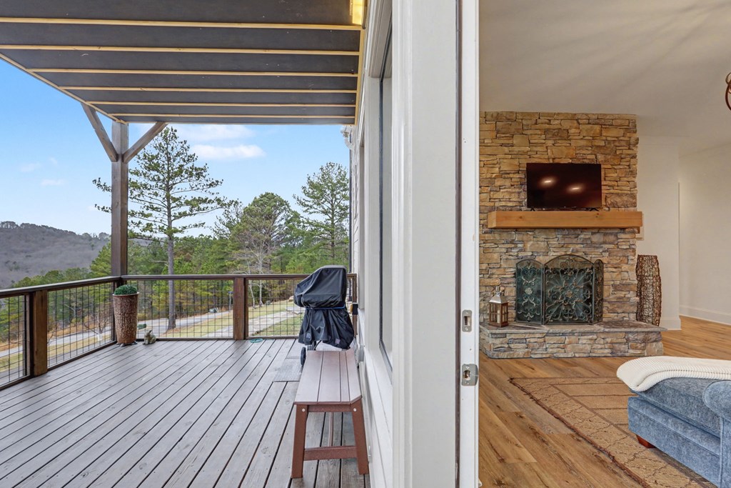 Blairsville, Georgia, 30512, United States, 4 Bedrooms Bedrooms, ,5 BathroomsBathrooms,Residential,Active,2019440