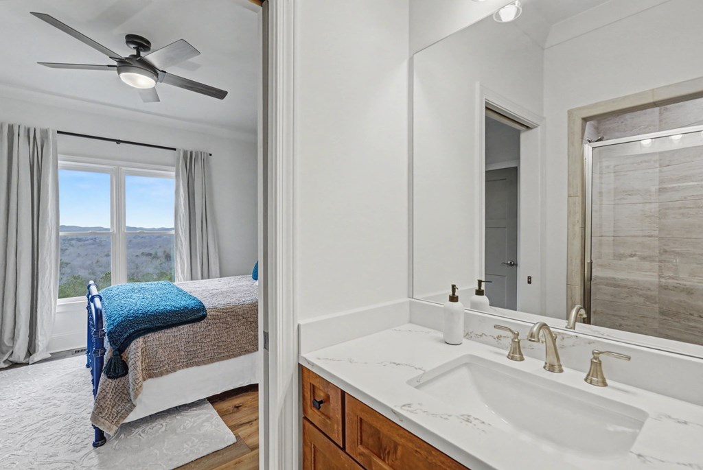Blairsville, Georgia, 30512, United States, 4 Bedrooms Bedrooms, ,5 BathroomsBathrooms,Residential,Active,2019440