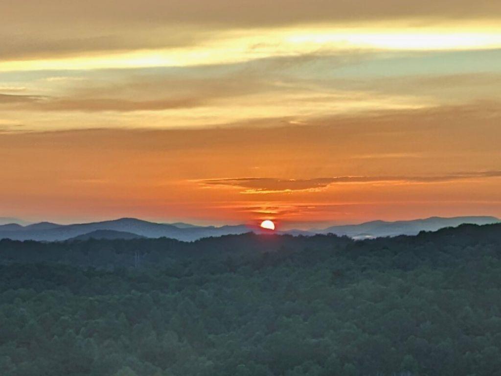 Blairsville, Georgia, 30512, United States, 4 Bedrooms Bedrooms, ,5 BathroomsBathrooms,Residential,Active,2019440