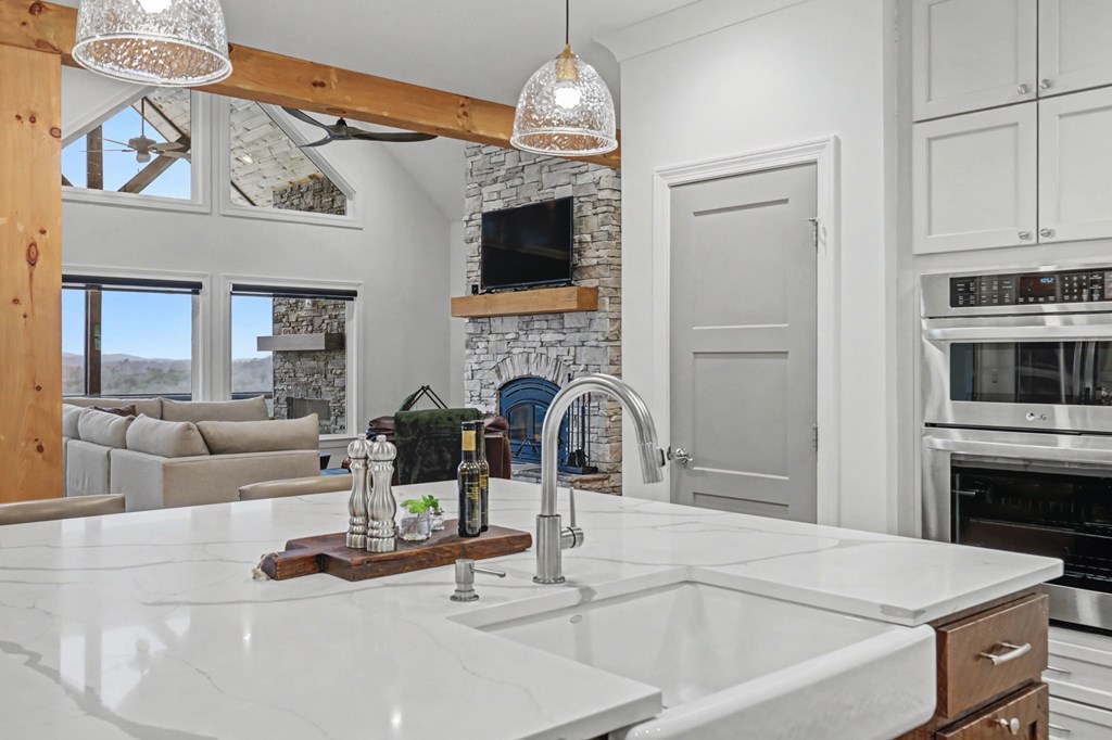 Blairsville, Georgia, 30512, United States, 4 Bedrooms Bedrooms, ,5 BathroomsBathrooms,Residential,Active,2019440