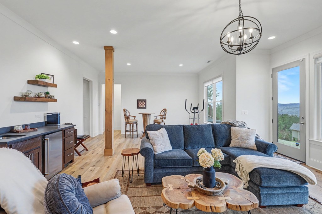 Blairsville, Georgia, 30512, United States, 4 Bedrooms Bedrooms, ,5 BathroomsBathrooms,Residential,Active,2019440