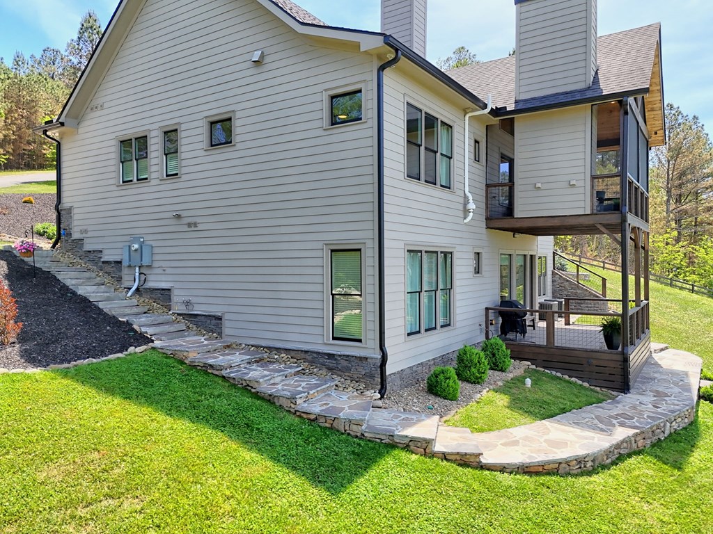 Blairsville, Georgia, 30512, United States, 4 Bedrooms Bedrooms, ,5 BathroomsBathrooms,Residential,Active,2019440