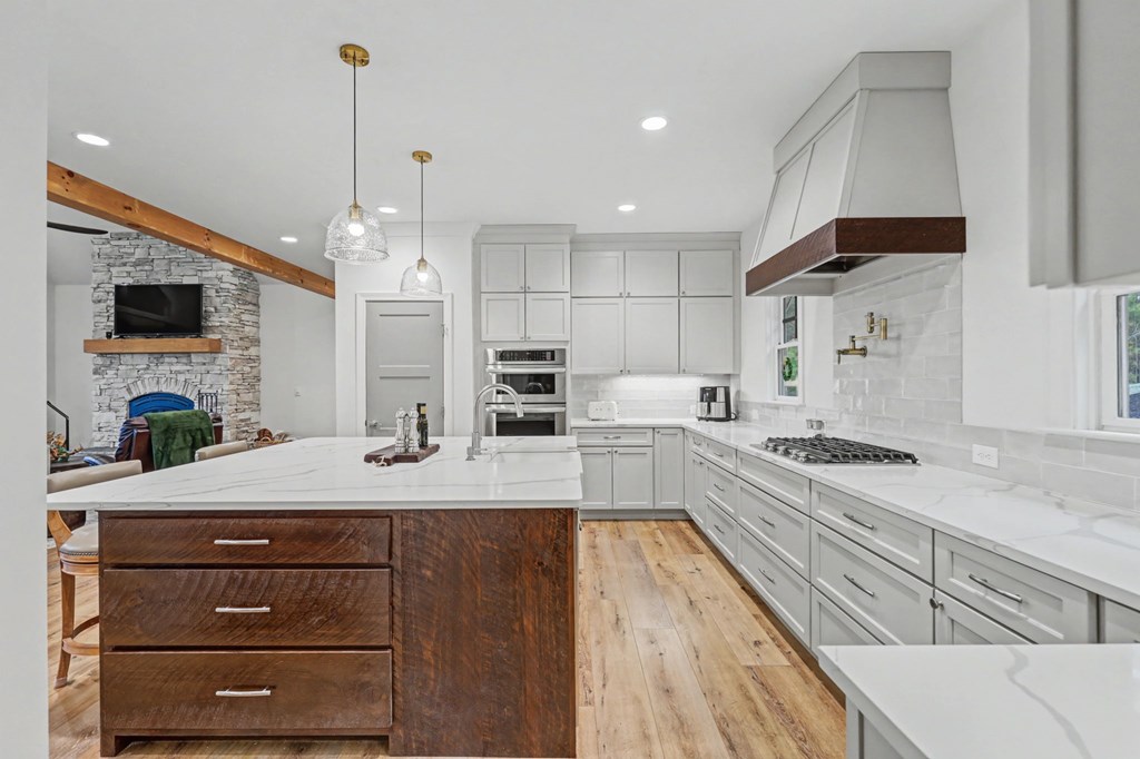 Blairsville, Georgia, 30512, United States, 4 Bedrooms Bedrooms, ,5 BathroomsBathrooms,Residential,Active,2019440
