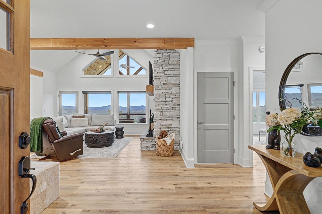 Blairsville, Georgia, 30512, United States, 4 Bedrooms Bedrooms, ,5 BathroomsBathrooms,Residential,Active,2019440