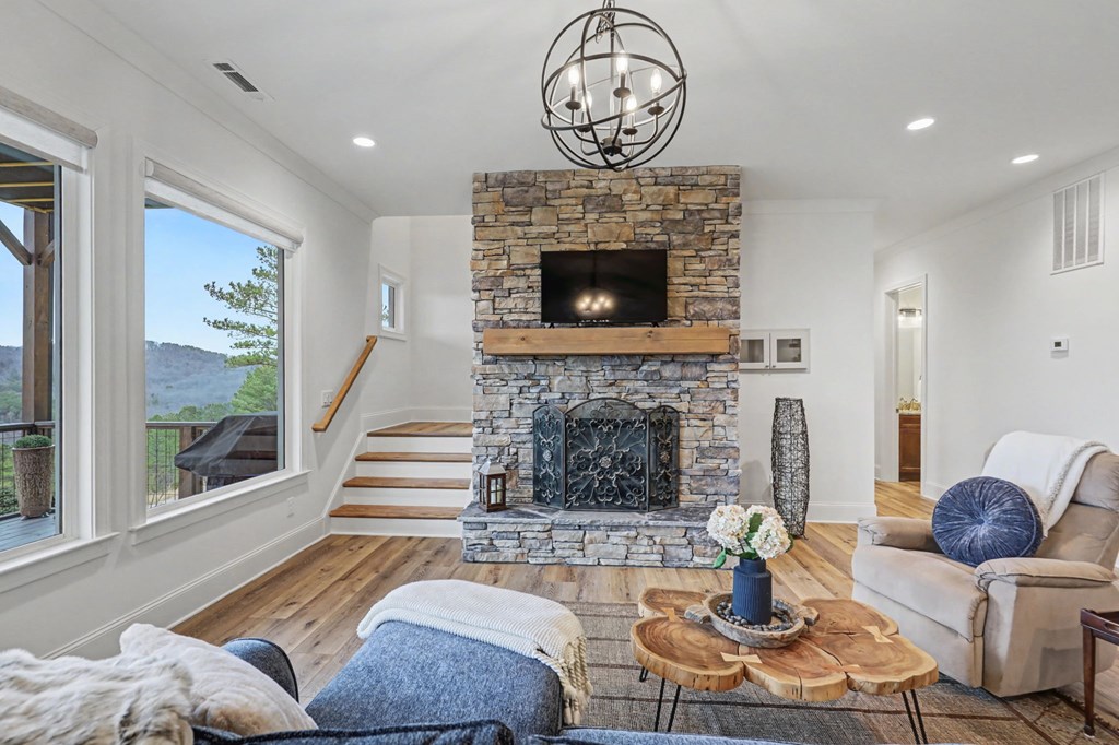 Blairsville, Georgia, 30512, United States, 4 Bedrooms Bedrooms, ,5 BathroomsBathrooms,Residential,Active,2019440