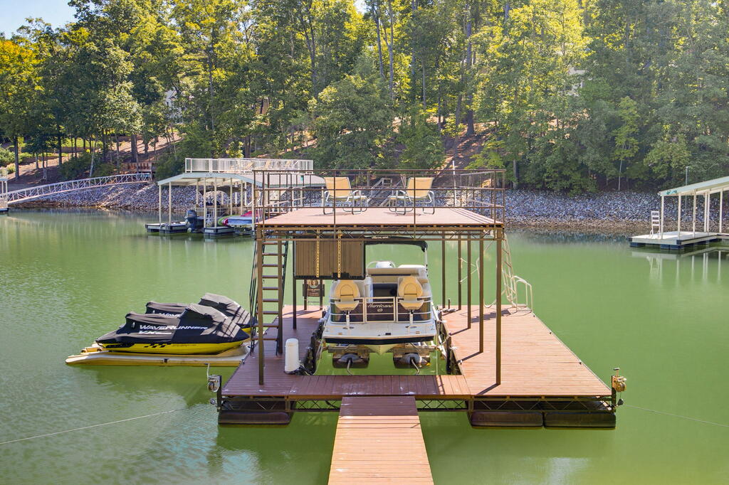 406 Arrowood Pointe