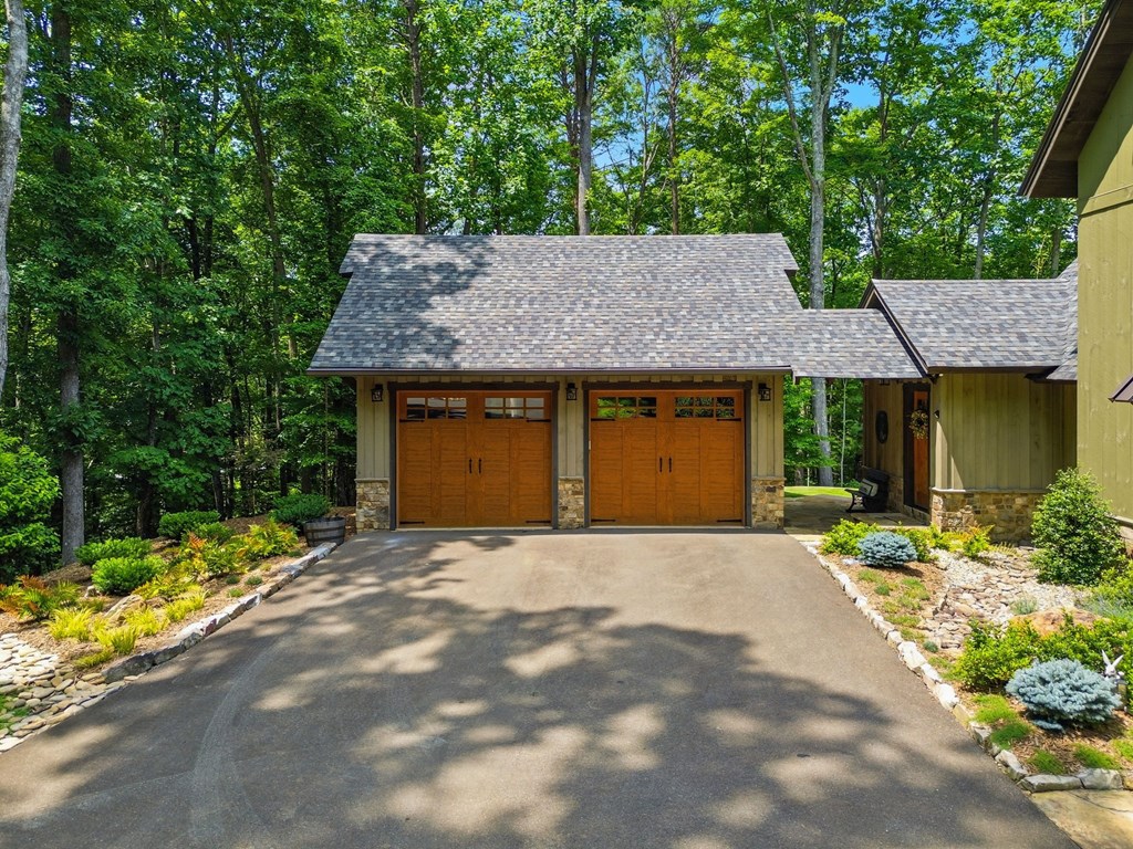 427 Greystone Trace