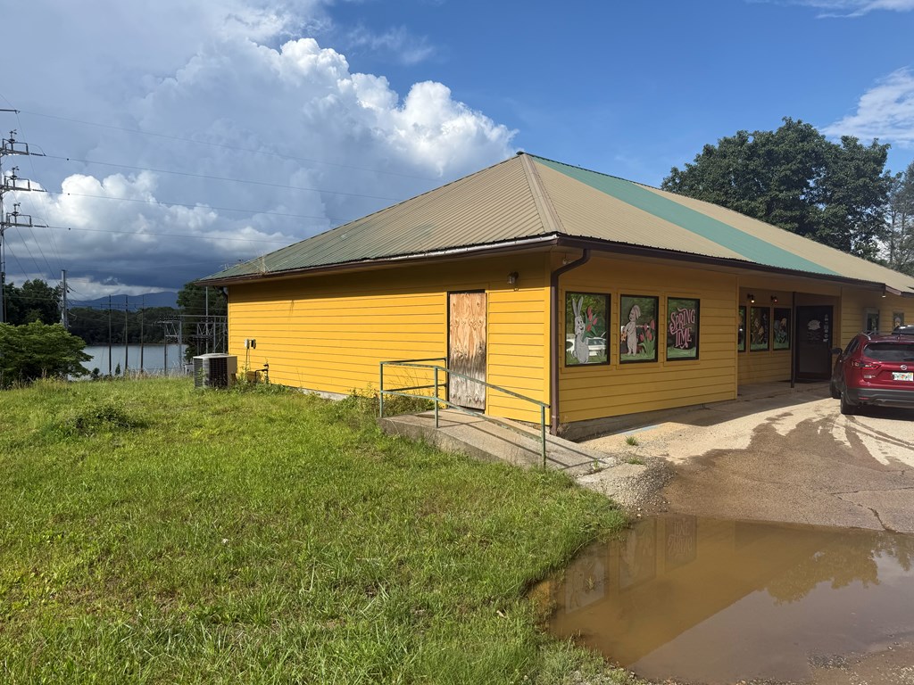 3064 W Us Hwy 76 W
