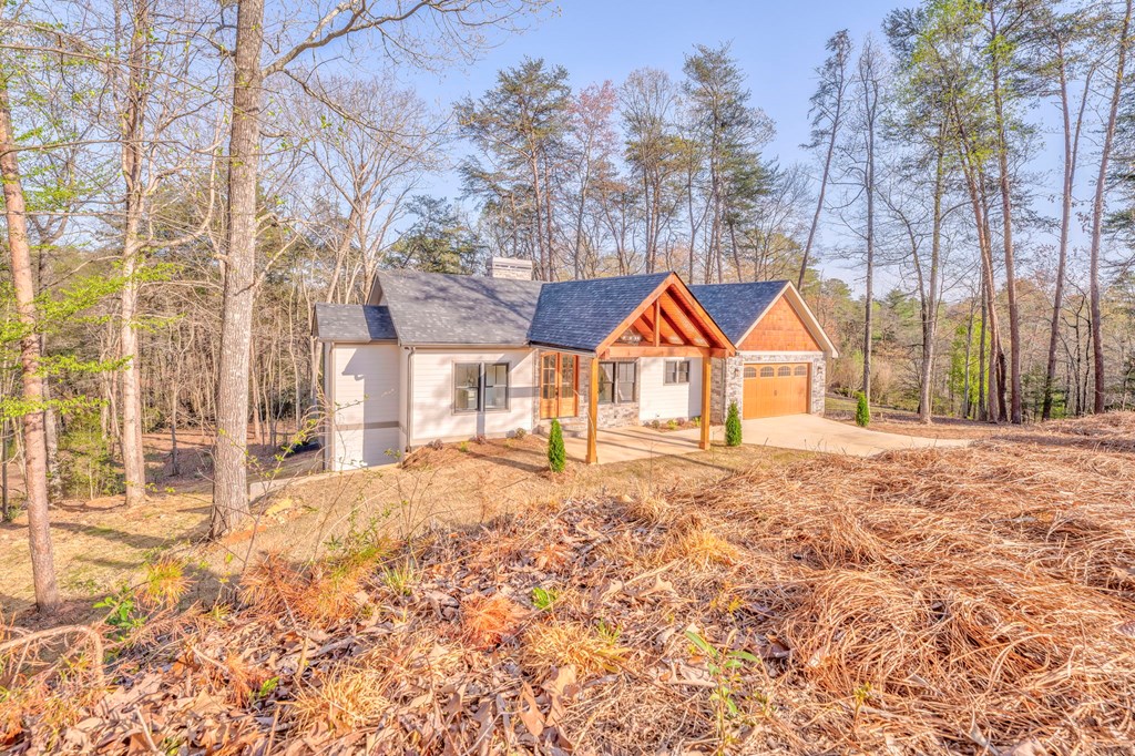 114 Vista Heights Drive