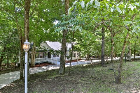 A home in Ellijay