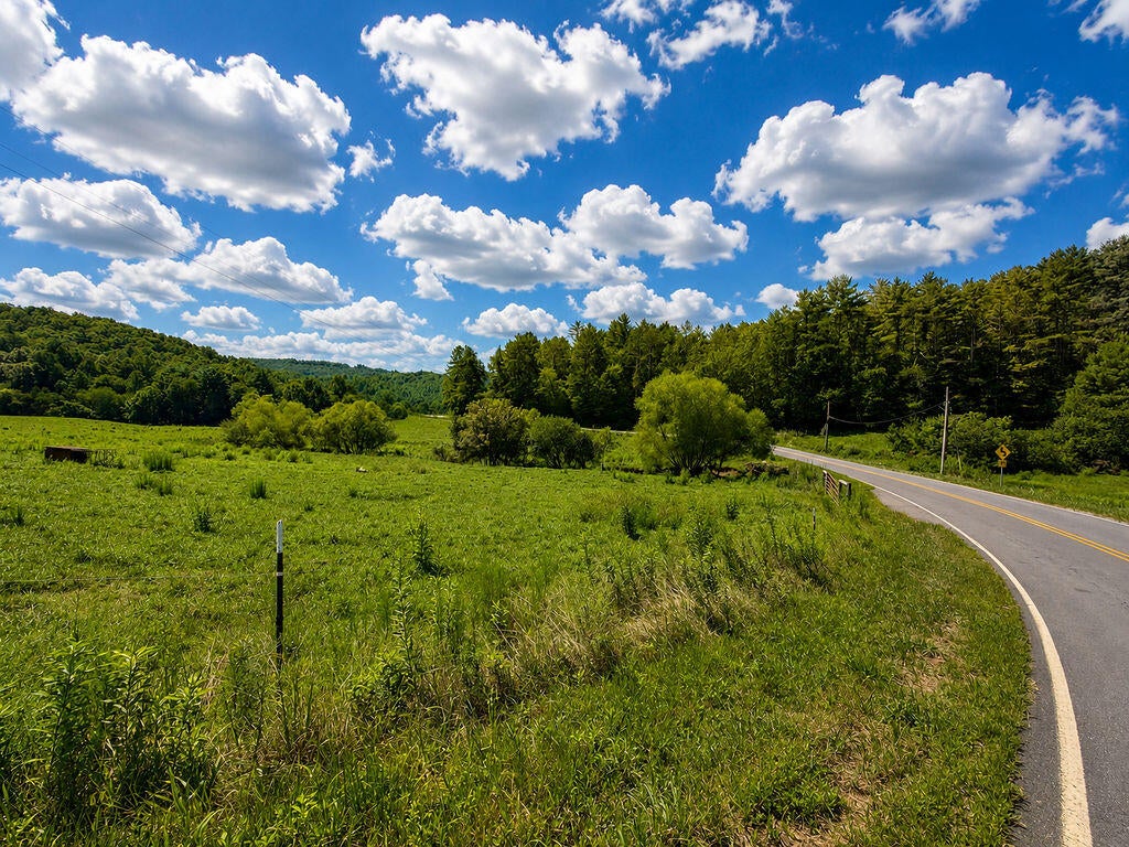 00 Sunny Point Road