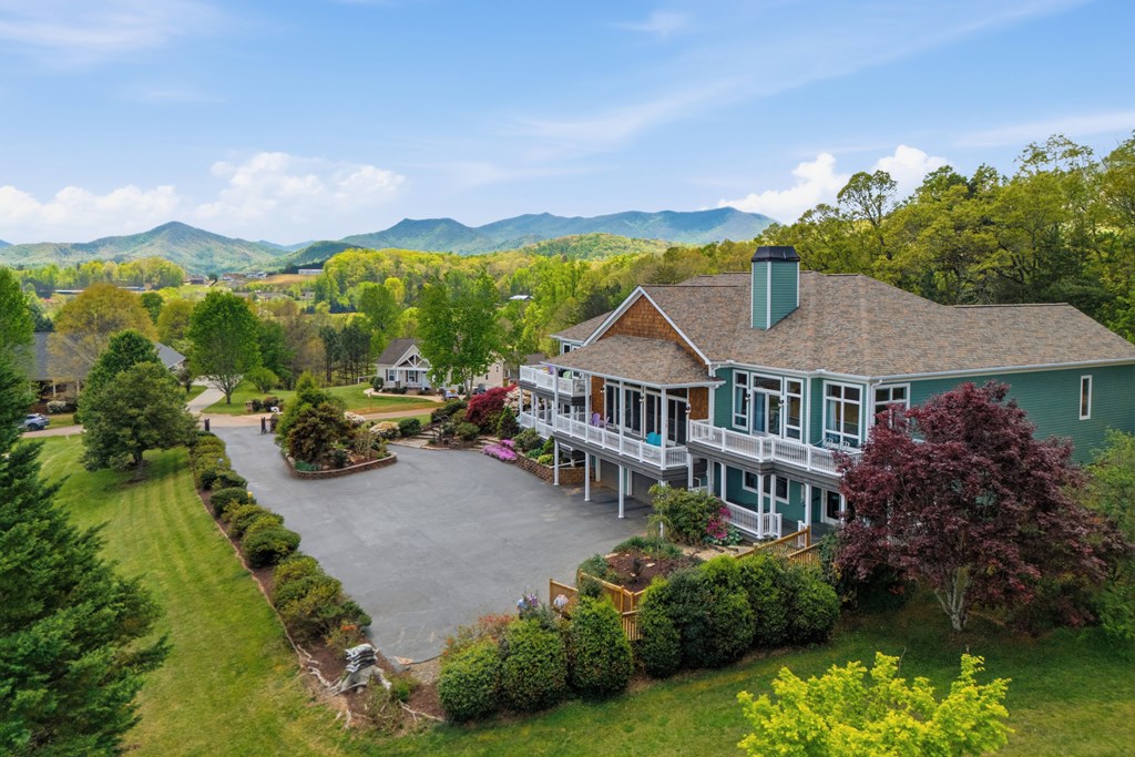 1526 Cedar View Lane