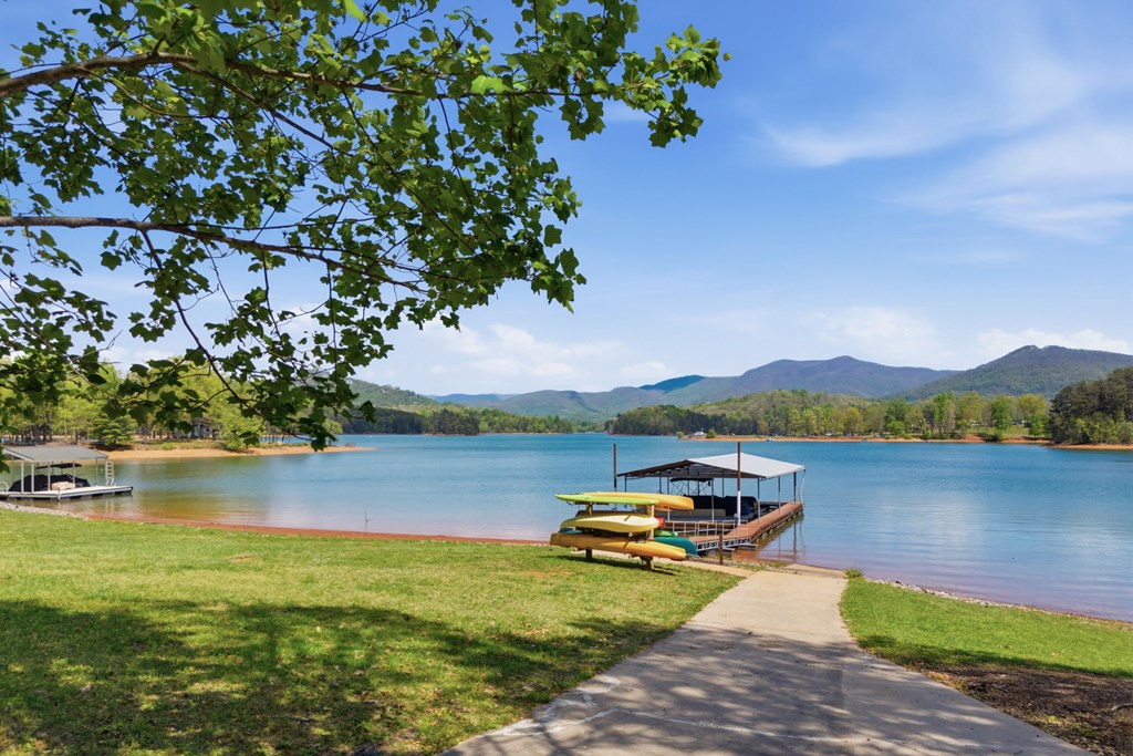 1526 Cedar View Lane