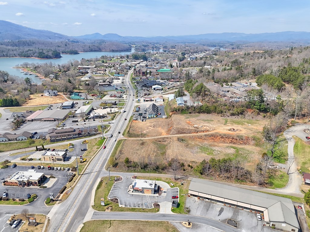 200 E Highway 76