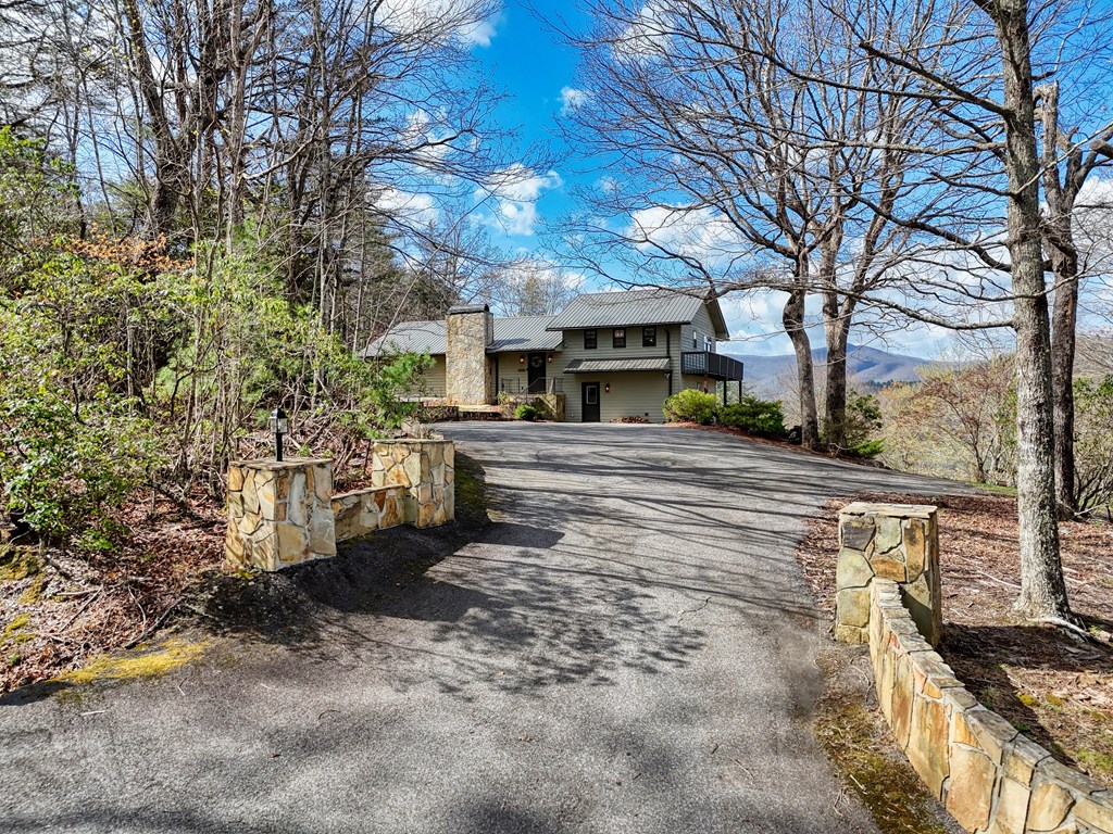 2360 The Ridges