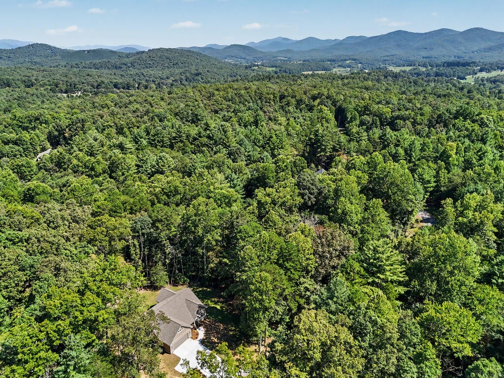 329 Hawks Nest Road