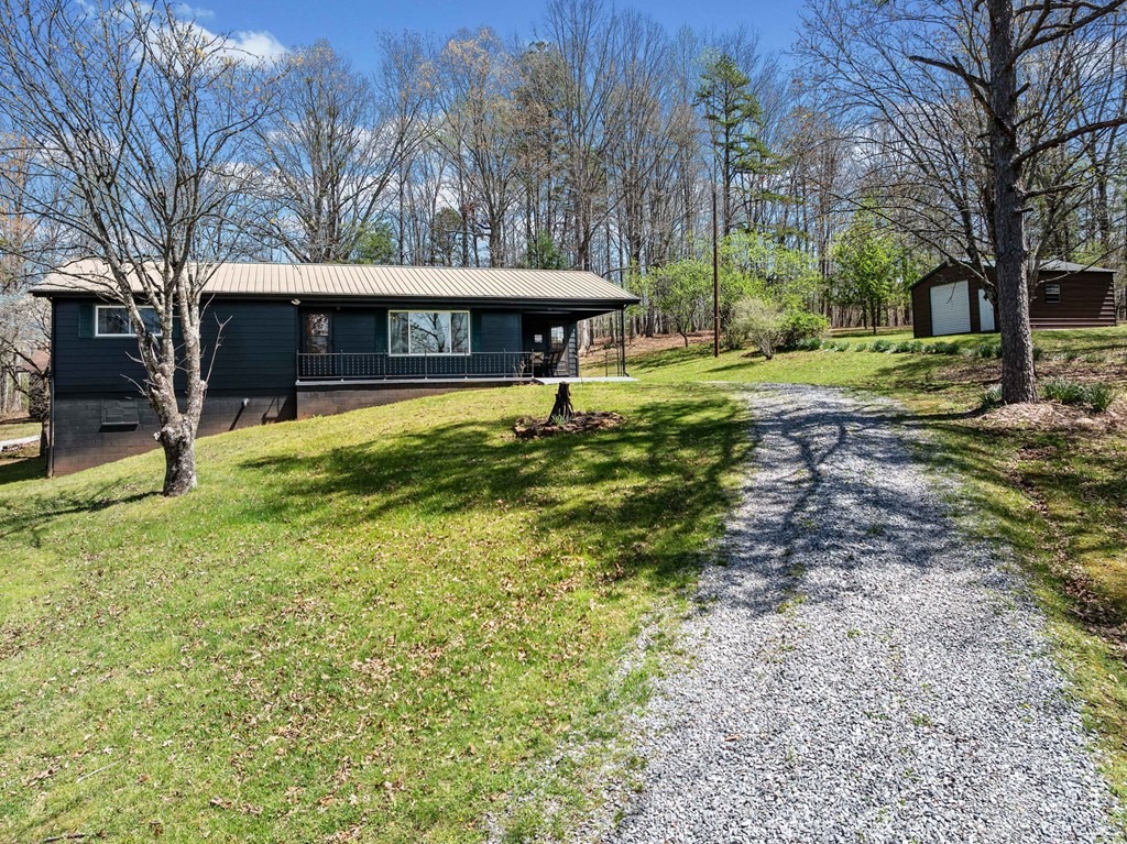 195 River Drive