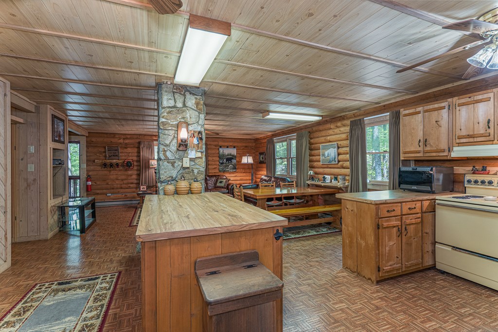 421 Sleepy Hollow Drive