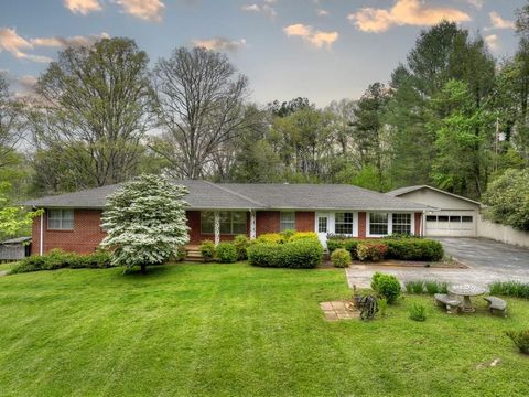 A home in Mccaysville